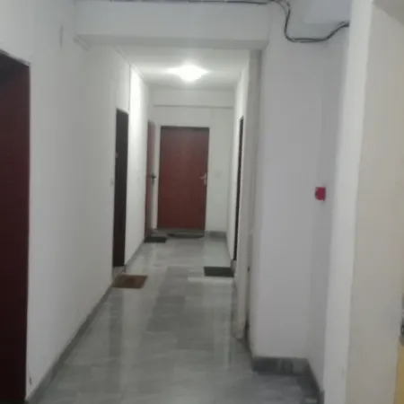 Laki Hotel 2*