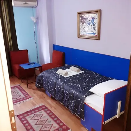 Hotel Laki 2*