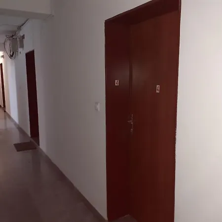 Laki Hotel 2*